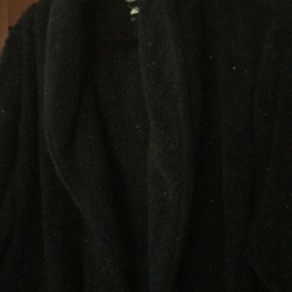 Robe - Picture 2 of 2